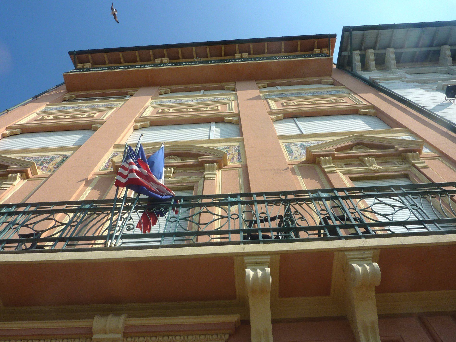 facciata liberty di un hotel
