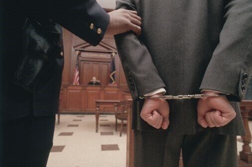 Court Trial — Legal Mistakes to Avoid, DE