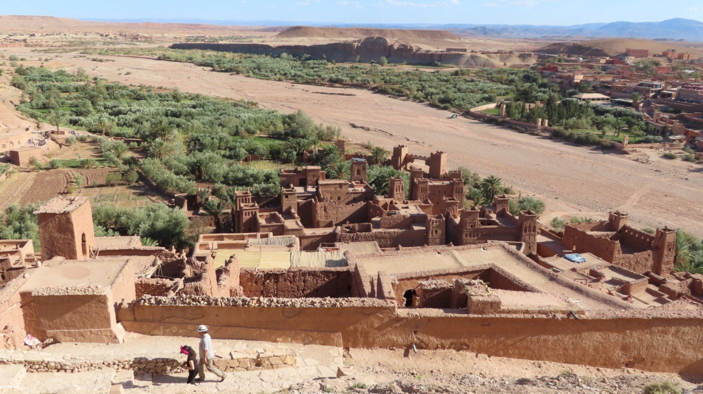 Uitzicht op Ait Benhaddou tijdens een mountainbikereis.