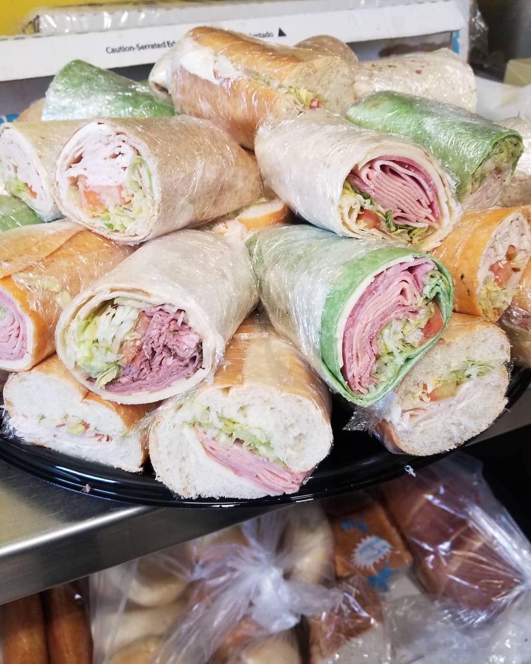 Cindy's Deli, catering, sandwich wraps