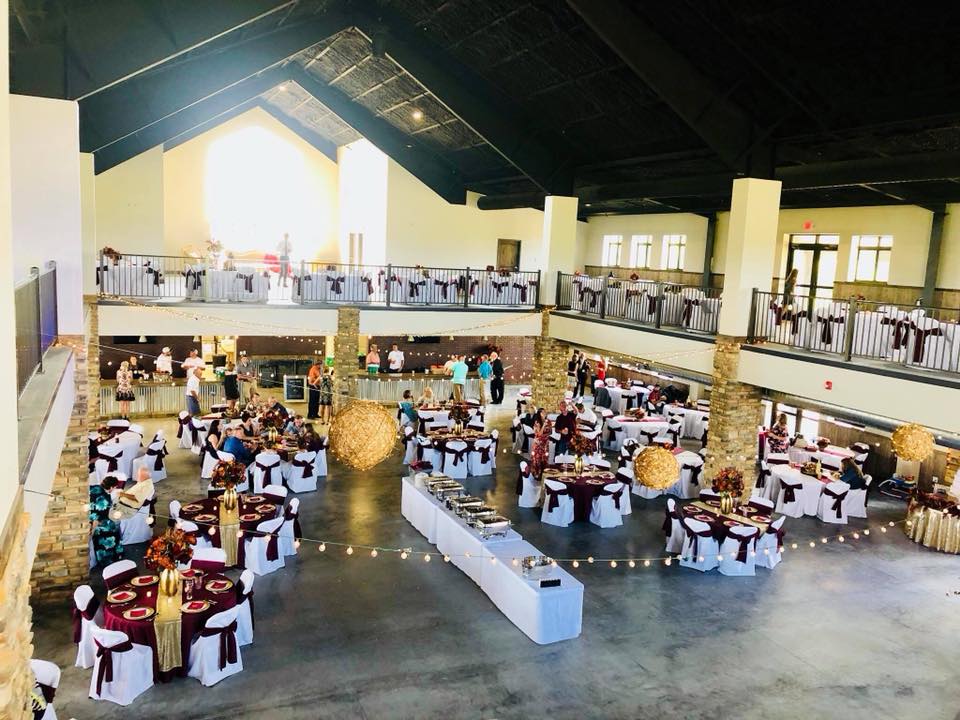 A Wedding Event in Jefferson City, MO With Catering by Argyle Catering in the Mid-Missouri Area.