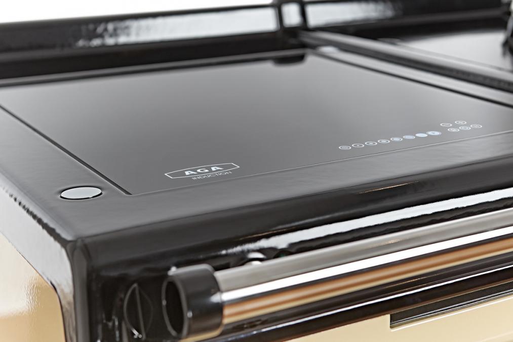 AGA_Dual_Control_5_oven_induction_plate