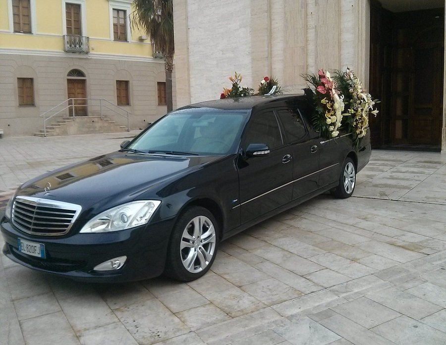 auto funebre