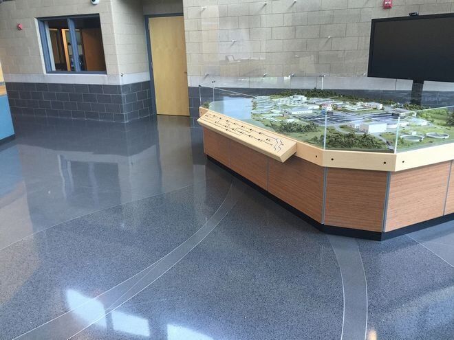 Display Case - 1468 Louis Bork Dr, Batavia IL