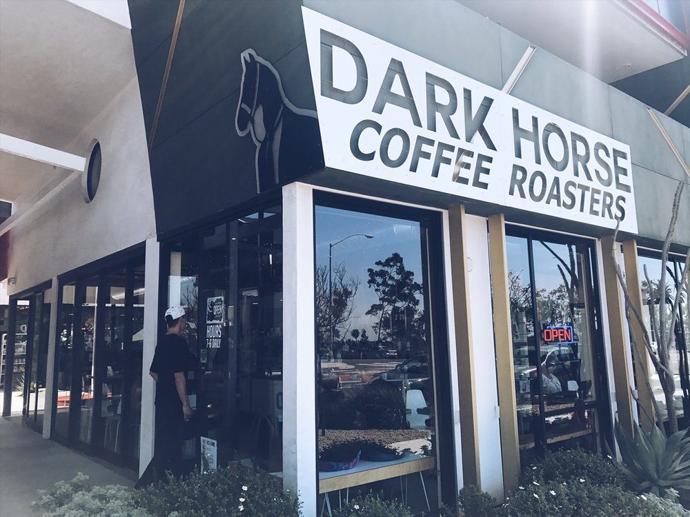 DARK HORSE