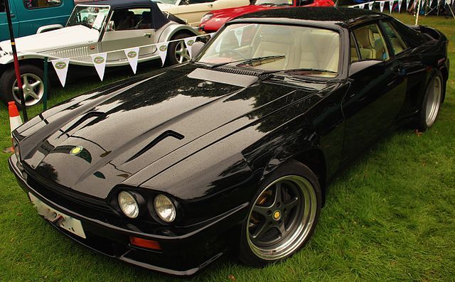 By Thomas's Pics - Lister, CC BY 2.0, https://commons.wikimedia.org/w/index.php?curid=50662234