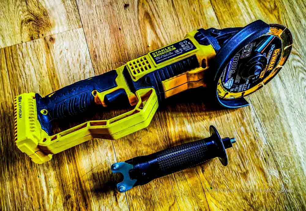 Stanley 18V Angle Grinder