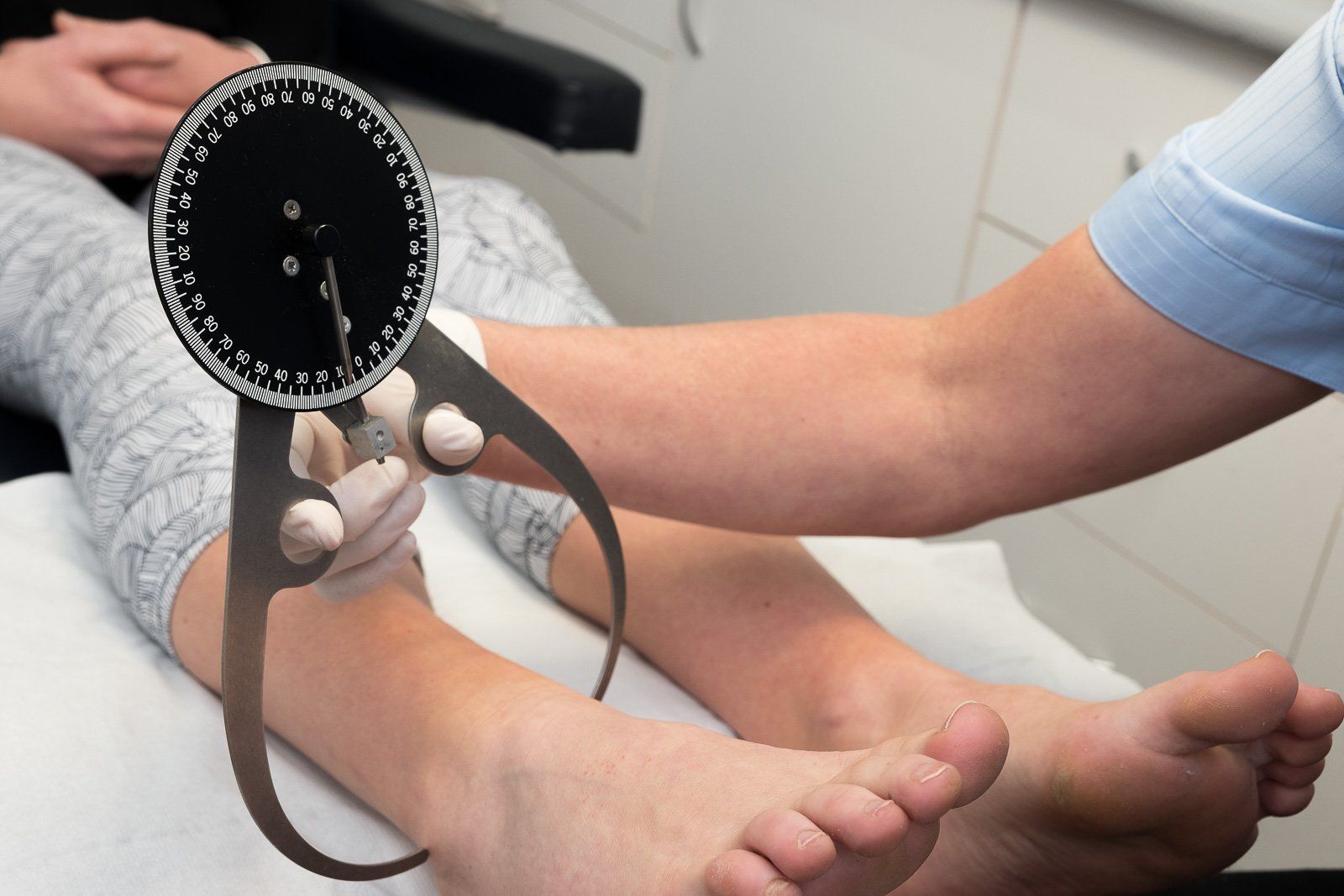Scaling a foot