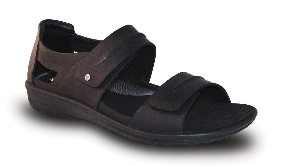 Cairns Black