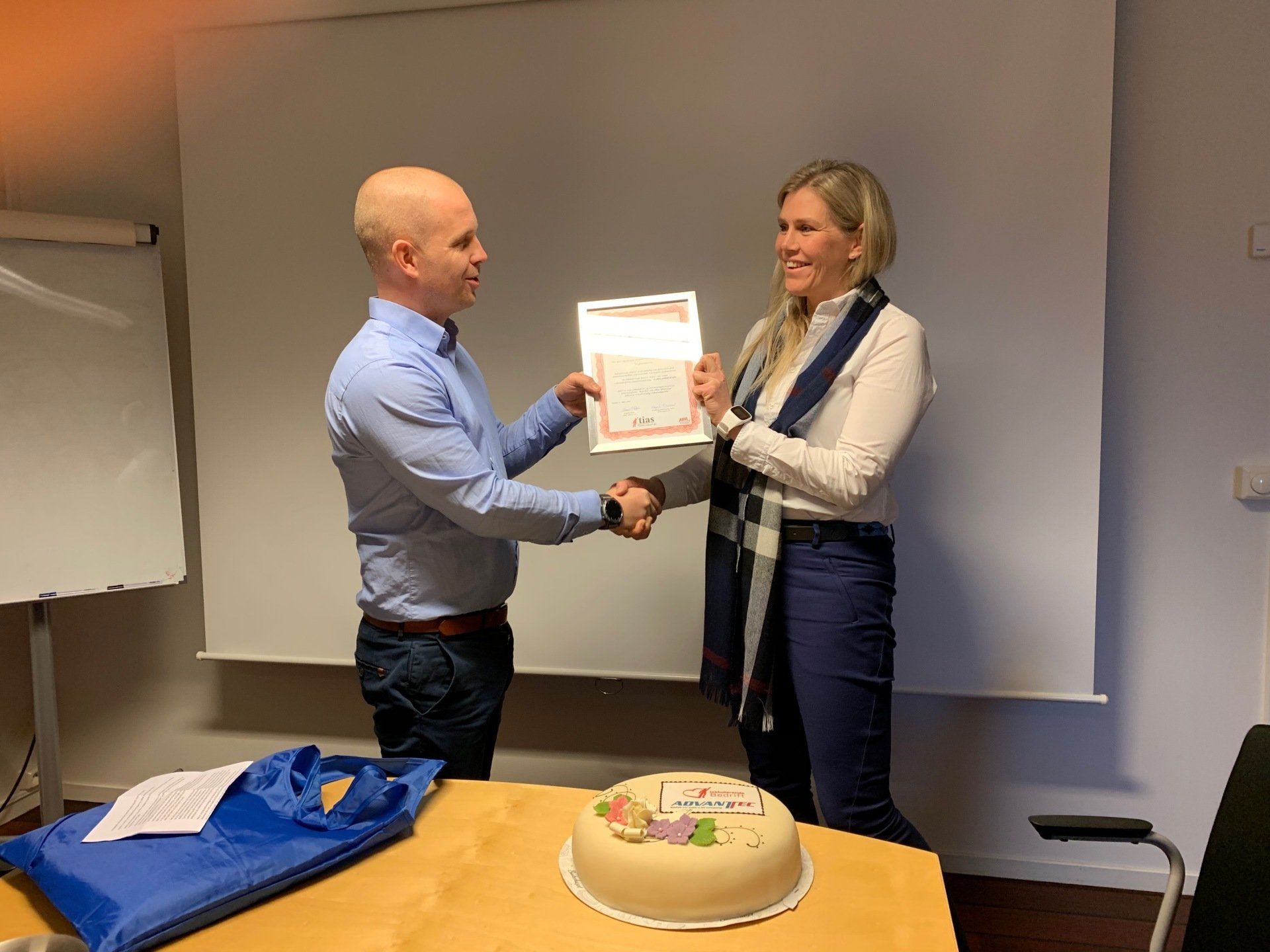 HR leder ved Advantec Siren fekk overrakt CSR besviset 