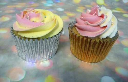 Vanilla cupcakes.