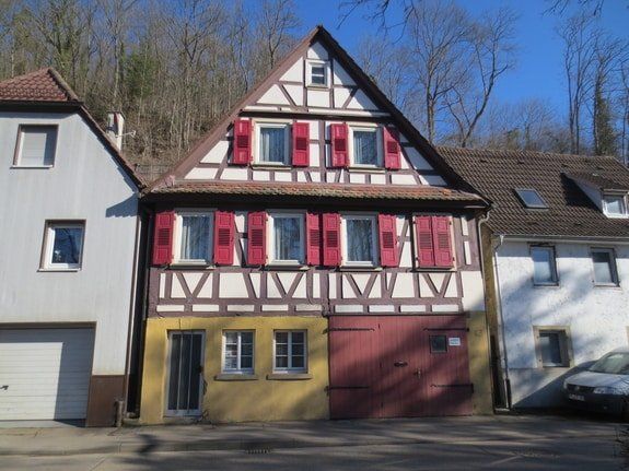Firmengebäude von Elektrotechnik Frank Unsöld aus Mühlacker Anfahrt zum Firmengebäude von Elektrotechnik Frank Unsöld aus Mühlacker
