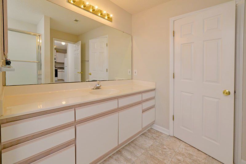 crest- bathroom vanity