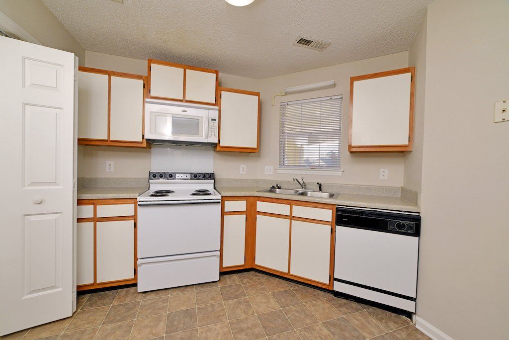 Pinnacle- Kitchen