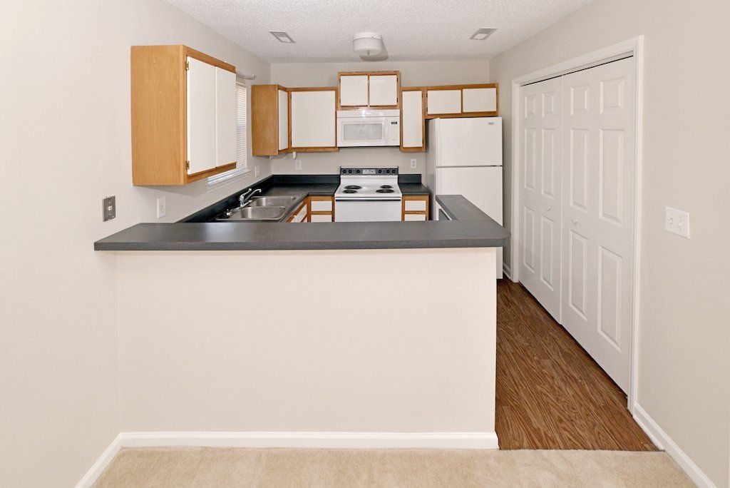 Summit- Kitchen