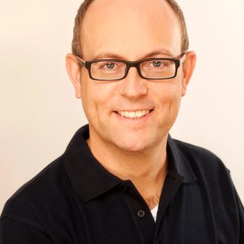 Jens Heukelbach, Zahnarzt in Hemhofen (bei Erlangen, Höchstadt): Ästhetische Zahnheilkunde mit Bleaching, Veneers, weißen Zahnfüllungen und mehr Jens Heukelbach, Zahnarzt in Hemhofen (bei Erlangen, Höchstadt): Ästhetische Zahnheilkunde mit Bleaching, Veneers, weißen Zahnfüllungen und mehr