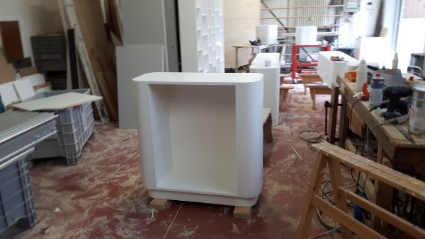 Mobile in legno bianco