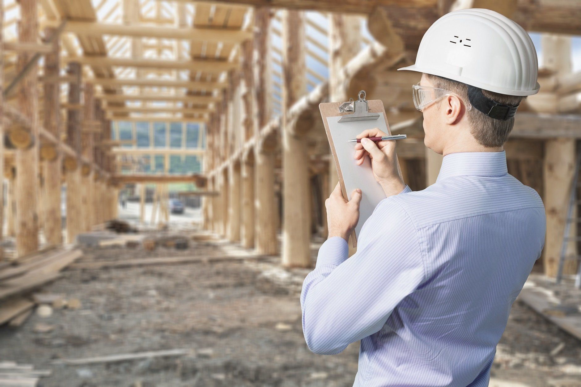 Ingegnere in cantiere