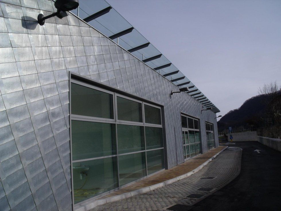 Edificio con vetrata