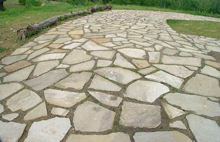 Vialetto in pietra