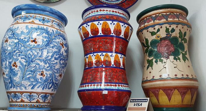 piatti in ceramica