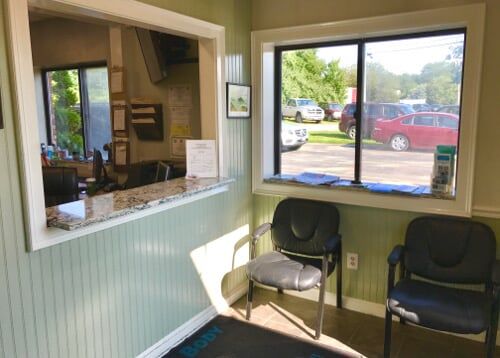 Front Desk  - Mike's Service Auto Body - Narragansett, RI