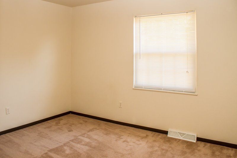 Colonial Estates Apartments