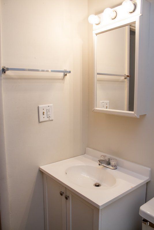 Colonial Estates Apartments