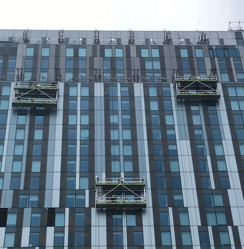 Double-decker platfrom for facade access and maintenance