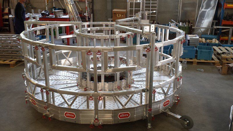 Shaft maintenance access with cradle