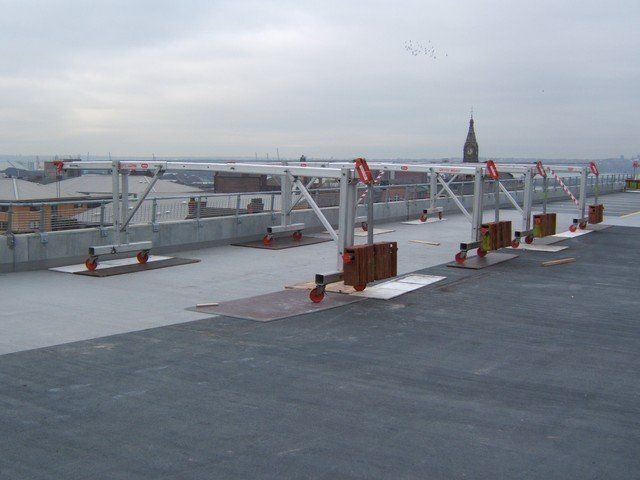 Mobile suspended access cradle rig on car park roof