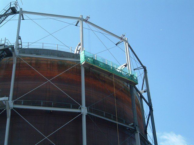 Suspended access systems for tanks