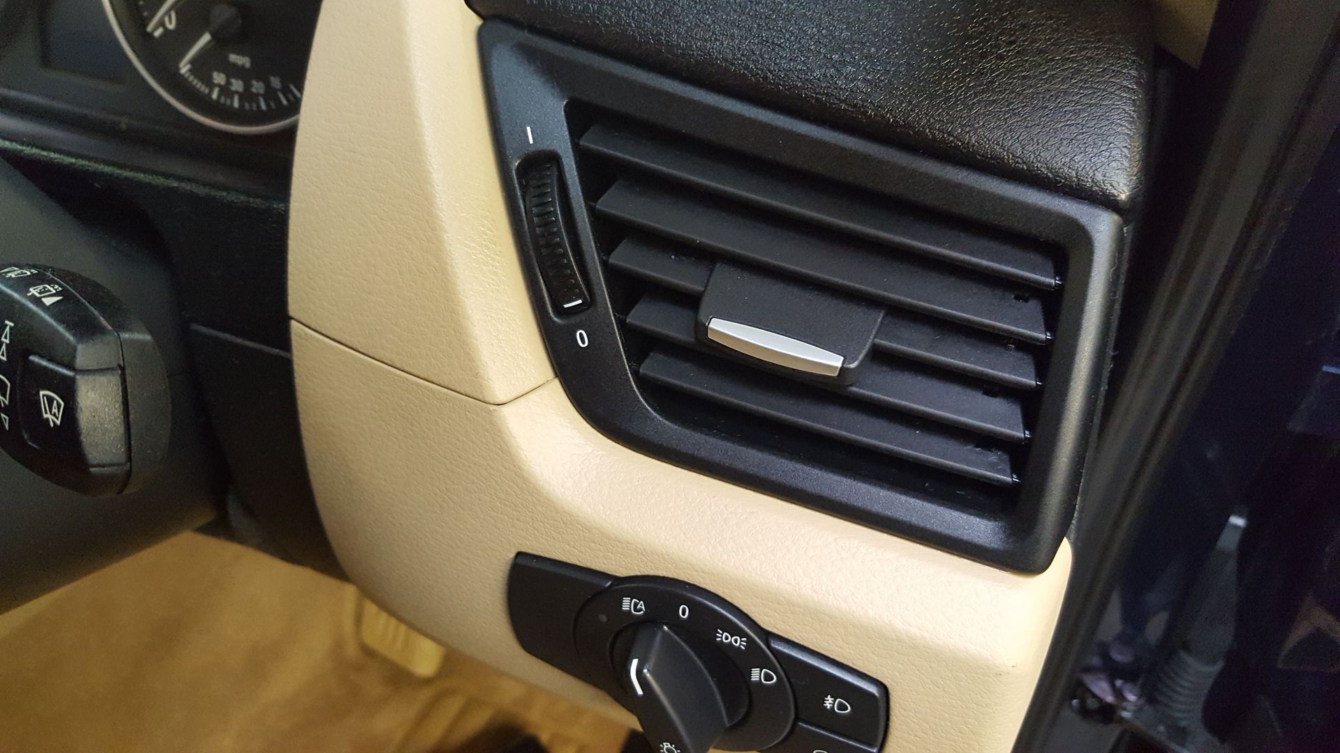 These micro organisms and bacteria are inhaled by you through your vehicles air vents. Blackmore Vale valeting Air Con Sanitizer Cleans and Disinfects