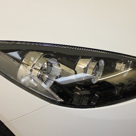 Blackmore Vale Valeting Headlight Restoration Yellow Head lights Restored