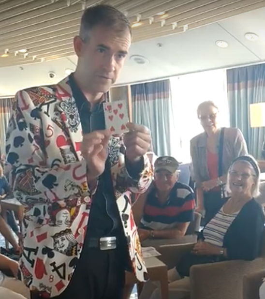 The Magic of Iain Shaw - The Shaking Playing Card Trick