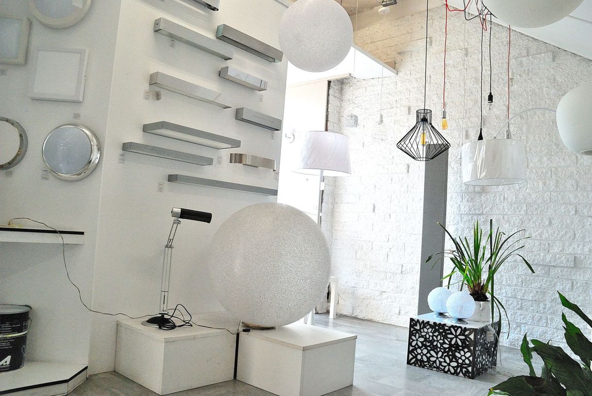 showroom di prodotti per l'illuminazione
