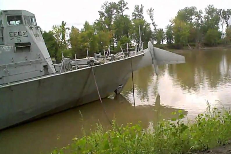 USS Aires Hydrofoil