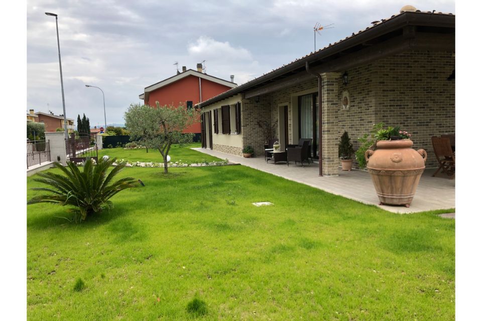 Giardino esterno 2