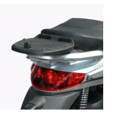 Piastra specifica Givi per Piaggio