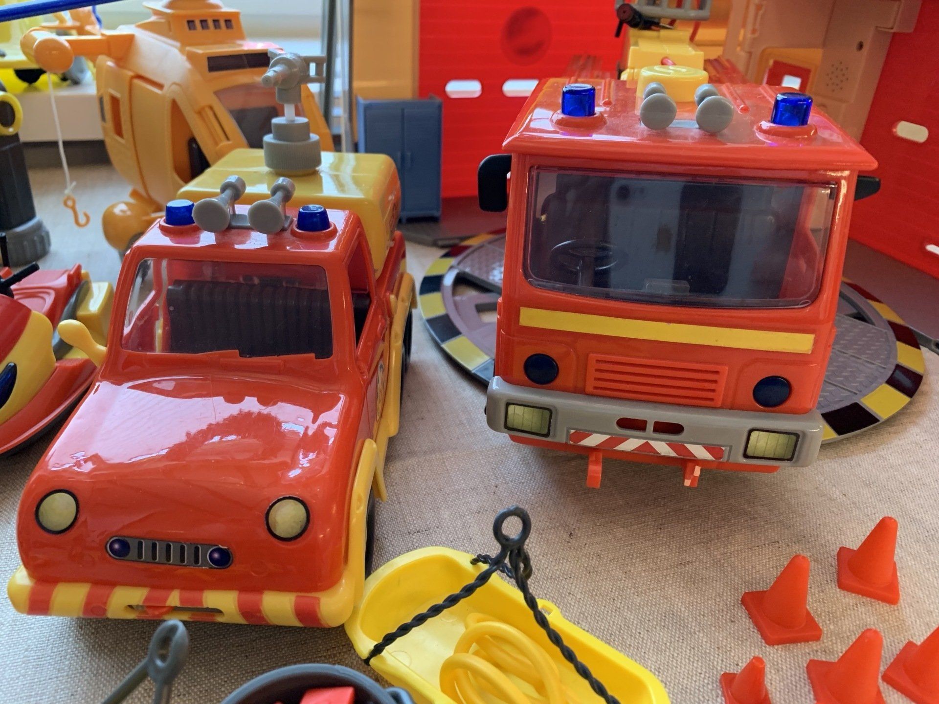 Wie du Ordnung ins Kinderzimmer bringst