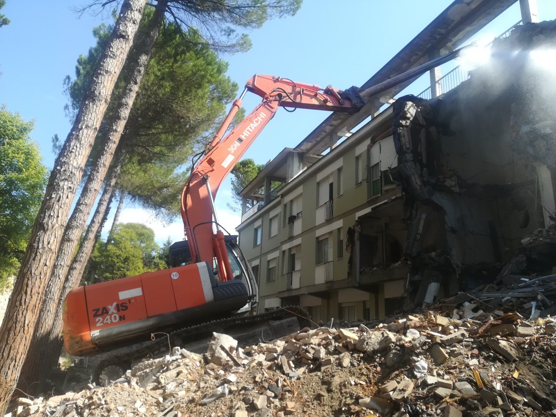 macchina per gli scavi in azione