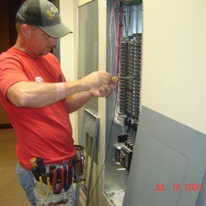 Electrician in San Antonio, TX