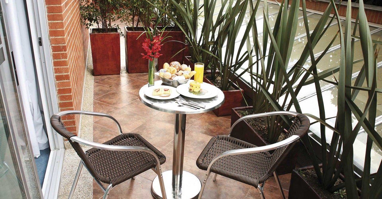 HABITACION CON TERRAZA  LUZ DIA HOTEL BOUTIQUE EN BOGOTA 
