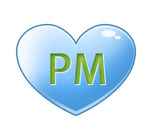Ein blaues Herz mit dem Buchstaben pm darauf