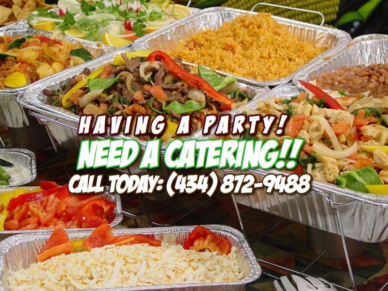 Catering advertisement with various dishes in aluminum trays. Text: 