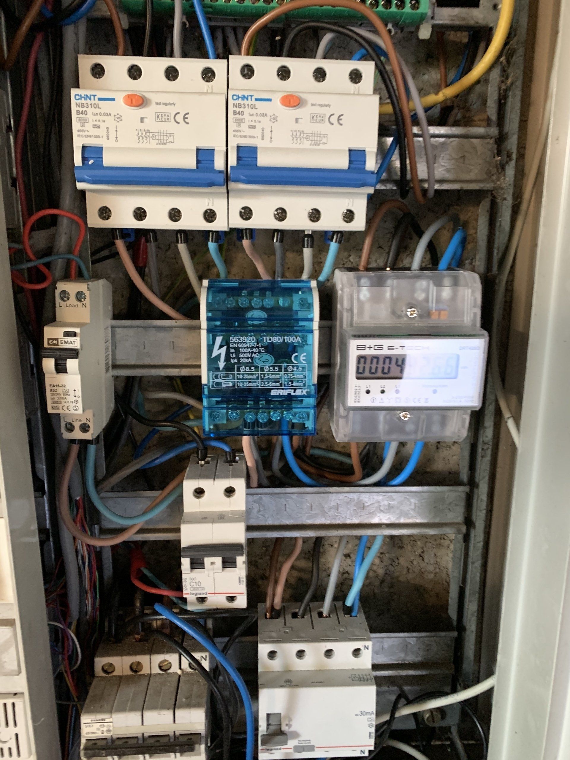 stekkerkast na installatie