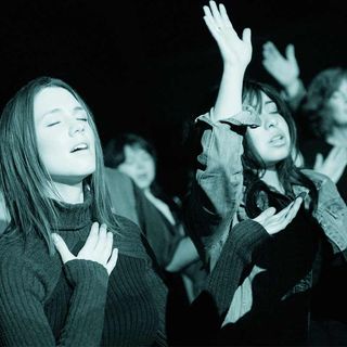 People Praying — Cheve Mej en Sparks, NV People Praying — Cheve Mej en Sparks, NV