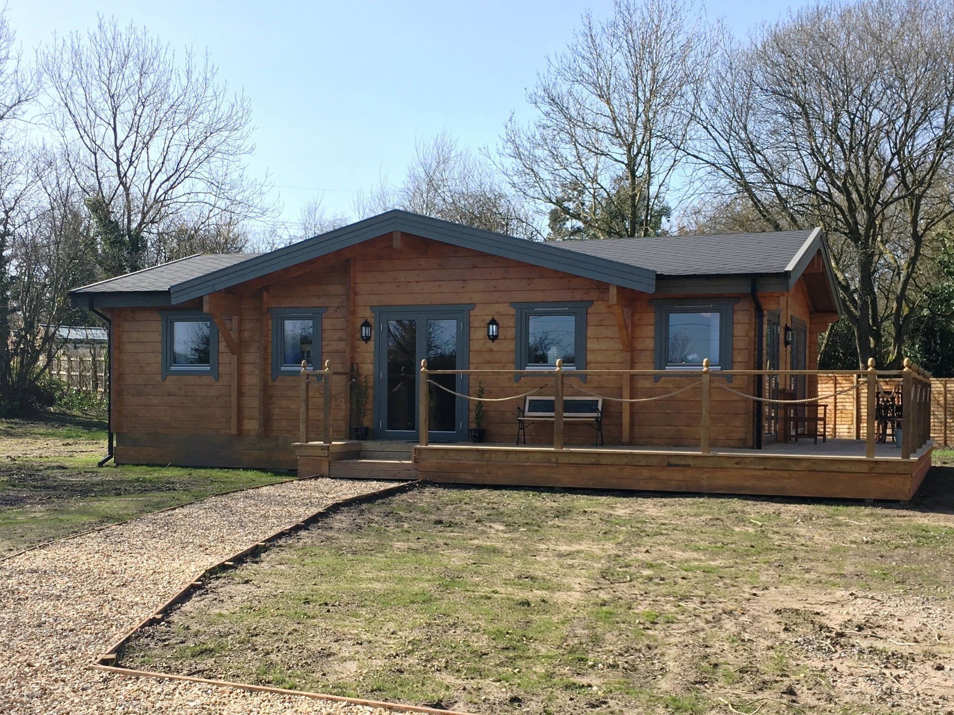2 BED LOG CABIN