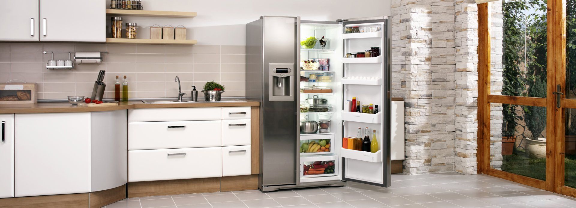 Double door refrigerator