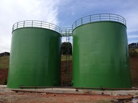 Tanques industriais de aço carbono para armazenamento, mistura, agitação, entre outros processos industriais